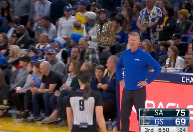 追梦不满判罚叫板裁判连吃两T 科尔也表达意见