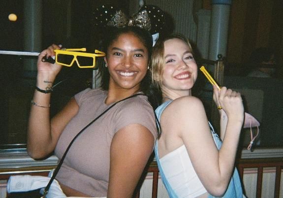 科比19岁女儿晒出近照 泳装晒阳光浴神似瓦妮莎