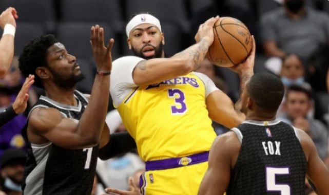 蒙克愿续约留守湖人 湖人队浓眉纳恩两伤员恢复训练