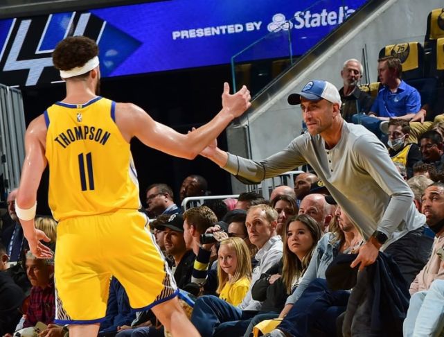 吉诺比利表达队水花兄弟赞赏 并祝库里早日康复