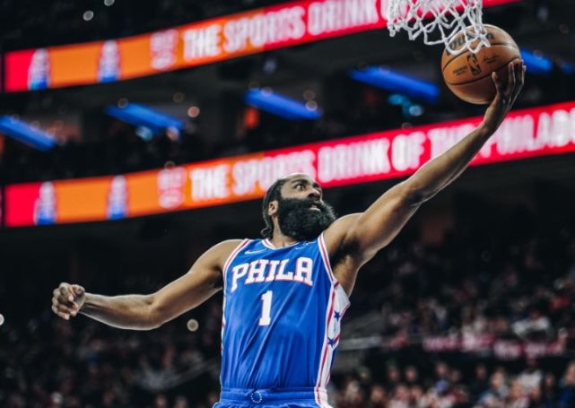 哈登反省失利 全力以赴明日热火的比赛