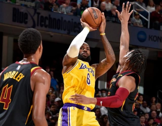 东西部排名最新 湖人升回西部第9