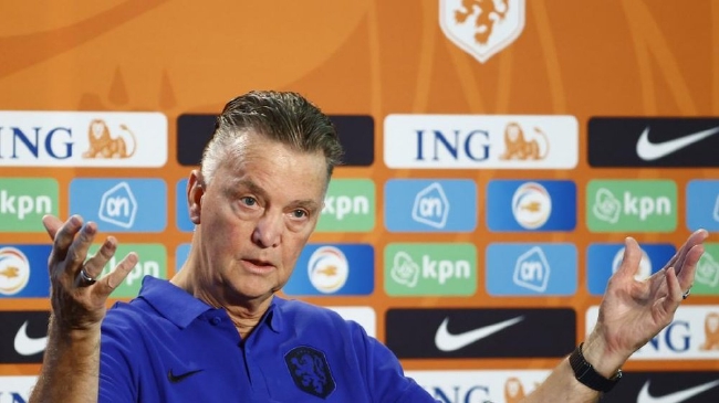 荷兰主教练范加尔抨击世界杯   表示11月在卡塔尔举办只为钱