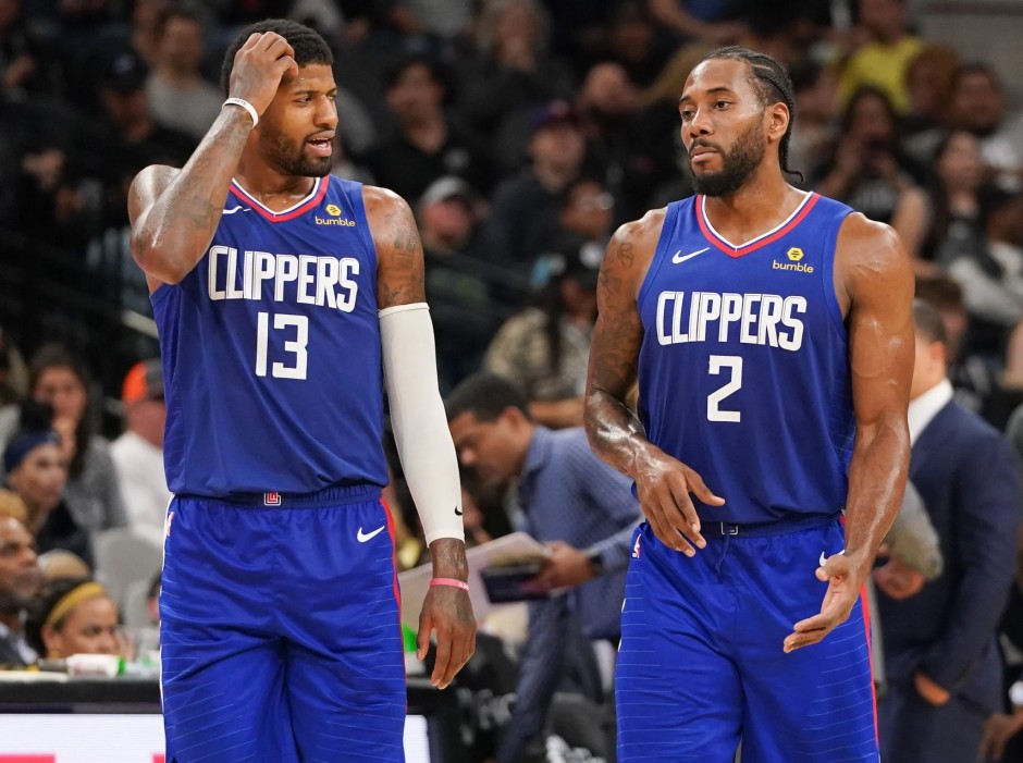 保罗乔治参加4V4训练 鲍威尔已脱下保护靴