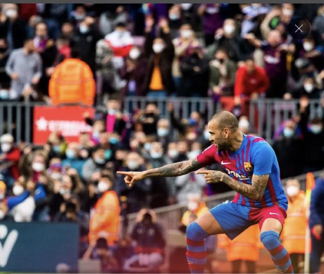 阿尔维斯第400次代表巴萨上场 期间已23次击败皇马