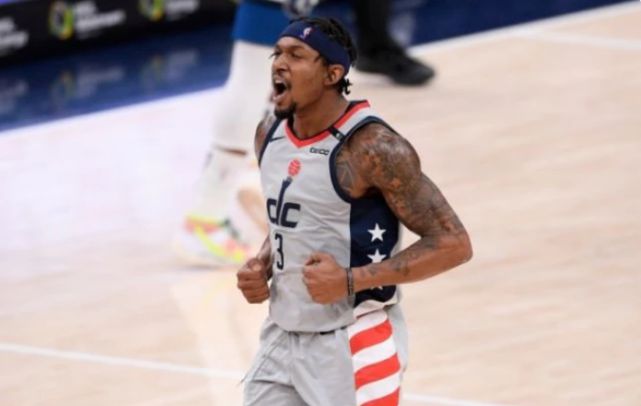 没有比尔的奇才破罐破摔 比尔自嘲五六月份回归