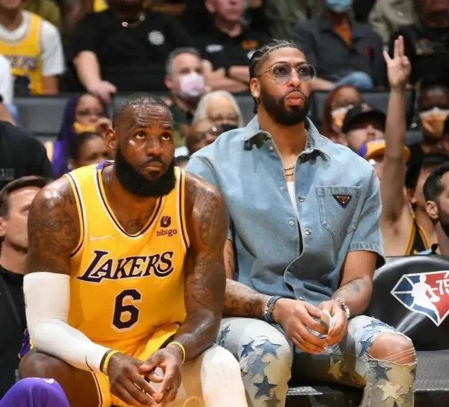 湖人本赛季夺冠无望 不如让詹姆斯好好休息