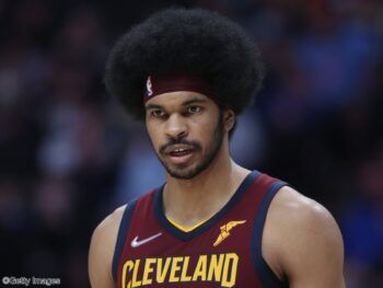 杰雷特・阿伦进行了保存疗法 有望在季后赛开幕前复出