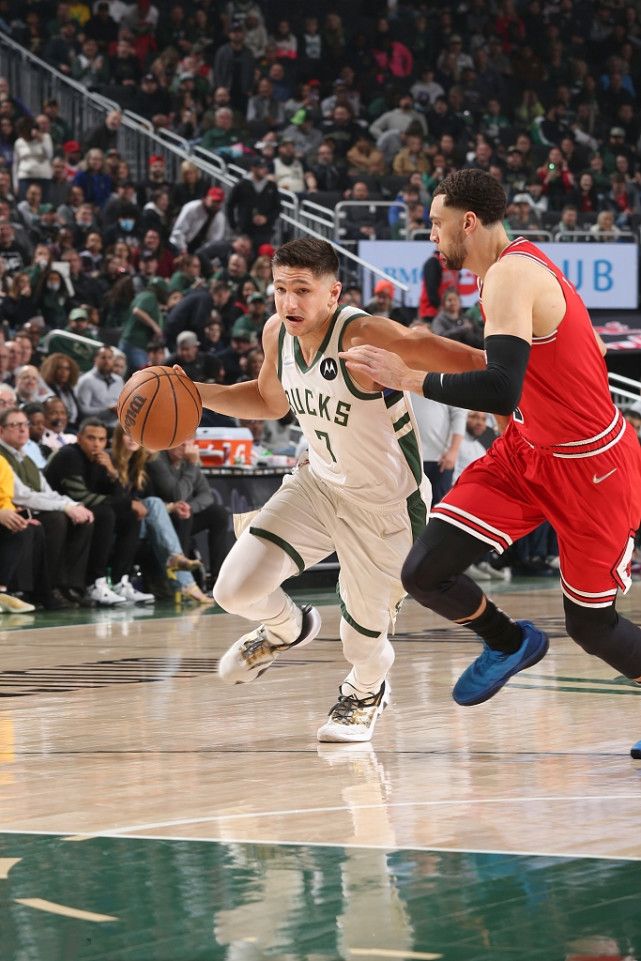 公牛面对强队0胜 字母哥带领雄鹿东部排第二