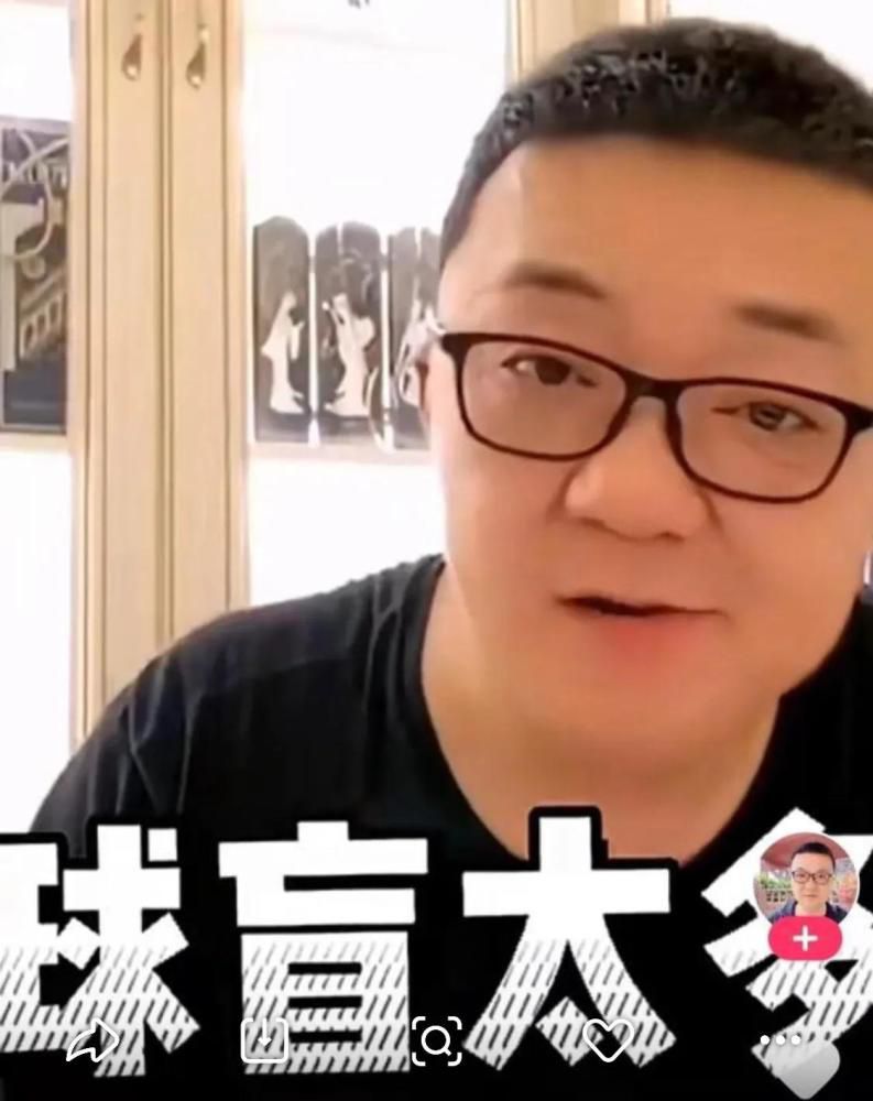 巩汉林晒女足签名足球求辨真假 浦玮称貌似真不是我的笔迹