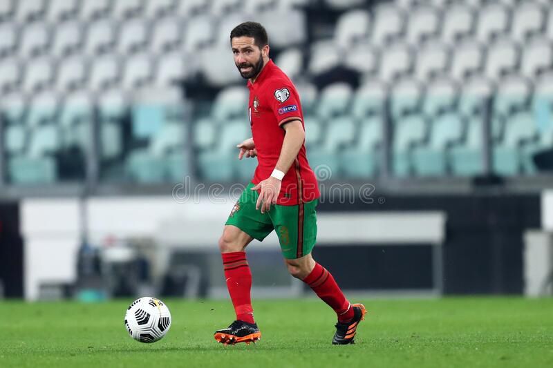 葡萄牙出征世预赛生死战 穆蒂尼奥是否能助力C罗