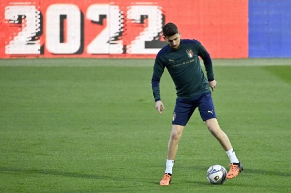 意大利曼奇尼表示如果附加赛有主罚点球还是若日尼奥来进行