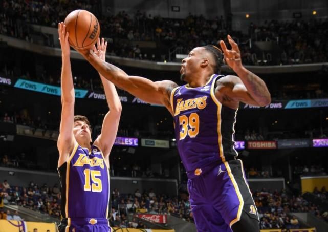 湖人冲附加赛遇8道难关 两战鹈鹕