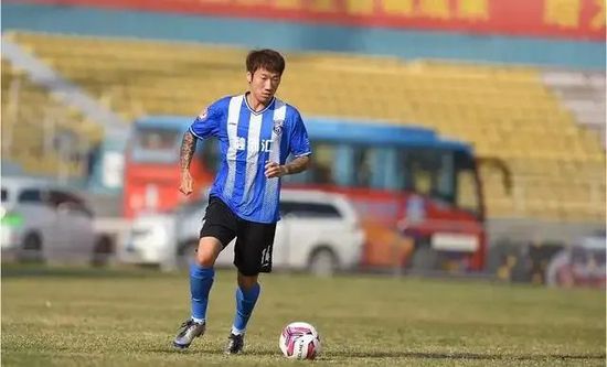 荣昊深知自己会再回来 称11年来一直留着杭州车牌