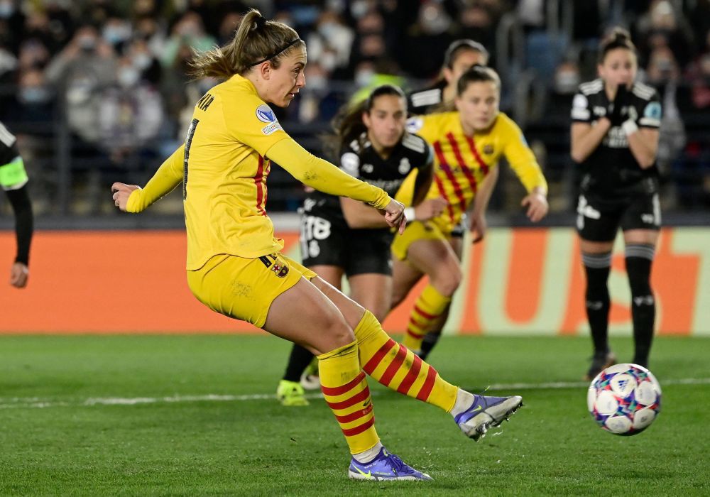 巴萨3-1再赢国家德比 金球奖得主双响