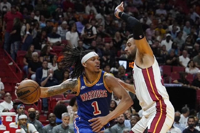 热火内讧 热火3巨头互骂全队拉架