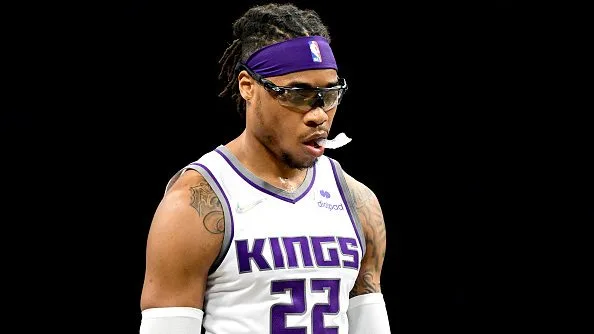 国王队霍姆斯缺席比赛 被前妻指控对儿子实施家庭暴力