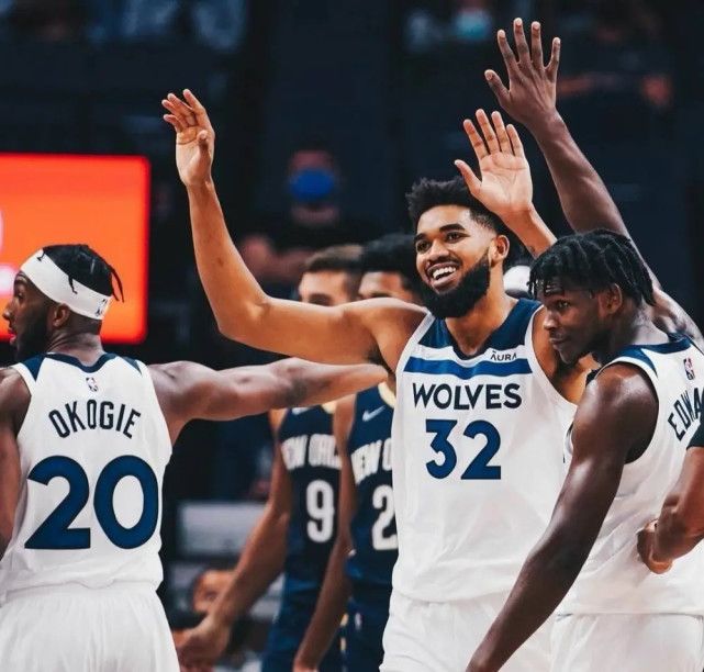 最会投三分的中锋 唐斯成联盟前三中锋