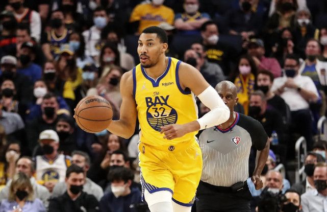 亿元先生自废身价加盟 只拿2百万当第六人