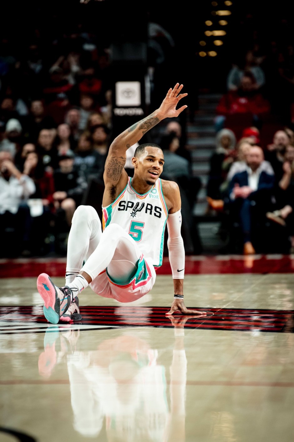 马刺仍未放弃附加赛 波尔特尔称正在竞争