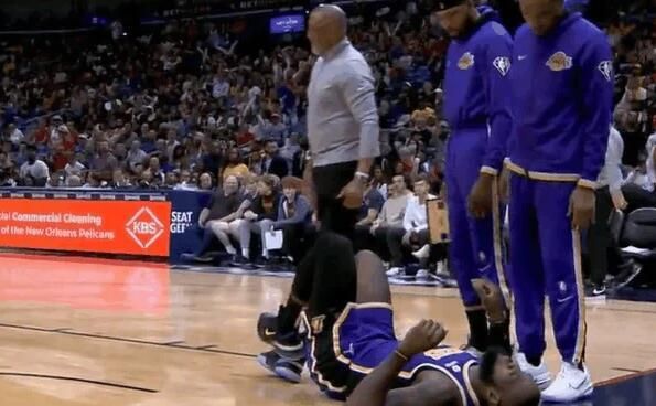 球迷表示他仍是世界上最好 官方庆祝37岁詹皇达成37000分