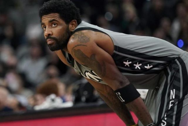 欧文主场首秀状态不佳 依旧坚定不打疫苗的立场