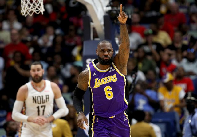 本赛季詹姆斯已经17次轰下30+输球 高居全联盟第一位