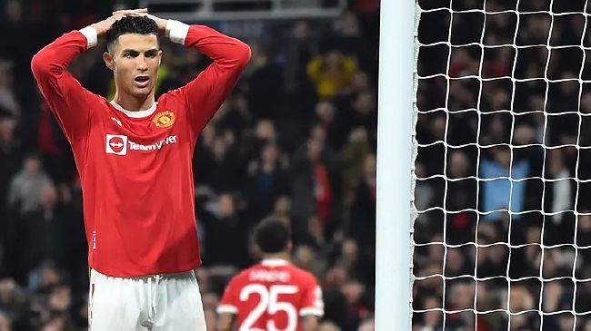 曼联多个奖项目标未完成    导致C罗将少拿600万欧奖金