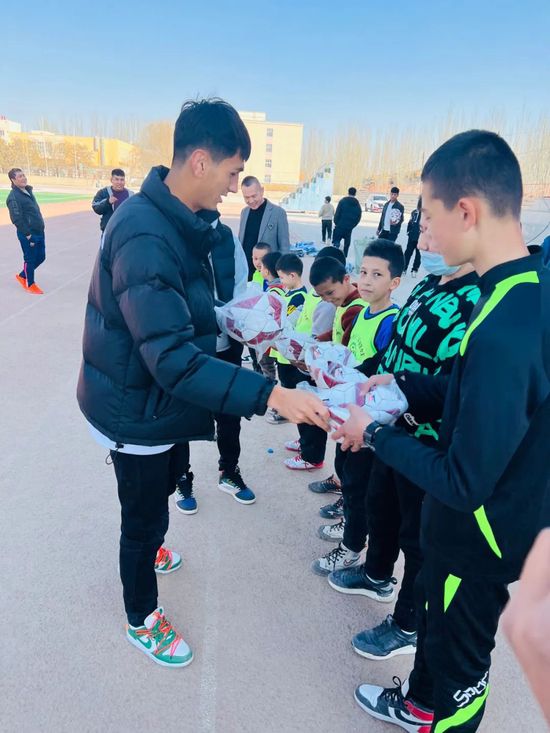 阿布拉汗表示想打亚运会 渴望为国征战