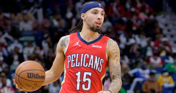 鹈鹕与阿尔瓦拉多达成双向协议    为期4年价值650万美元