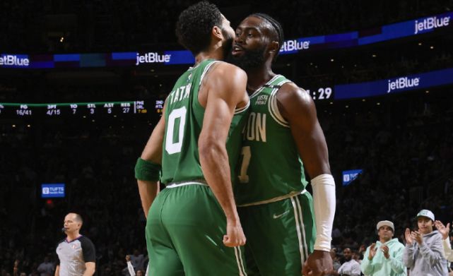 华丽蜕变成争冠大黑马 绿军从东部第11到榜首位置