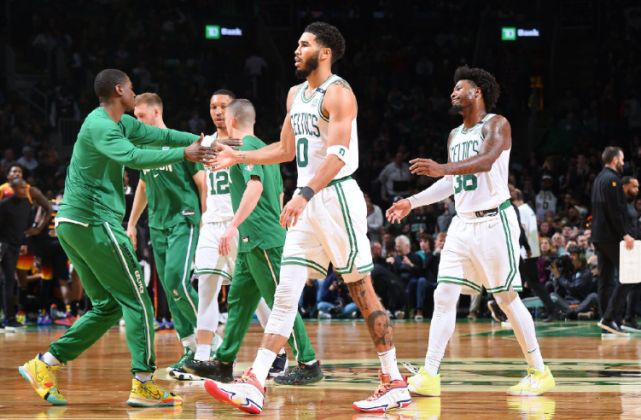 华丽蜕变成争冠大黑马 绿军从东部第11到榜首位置