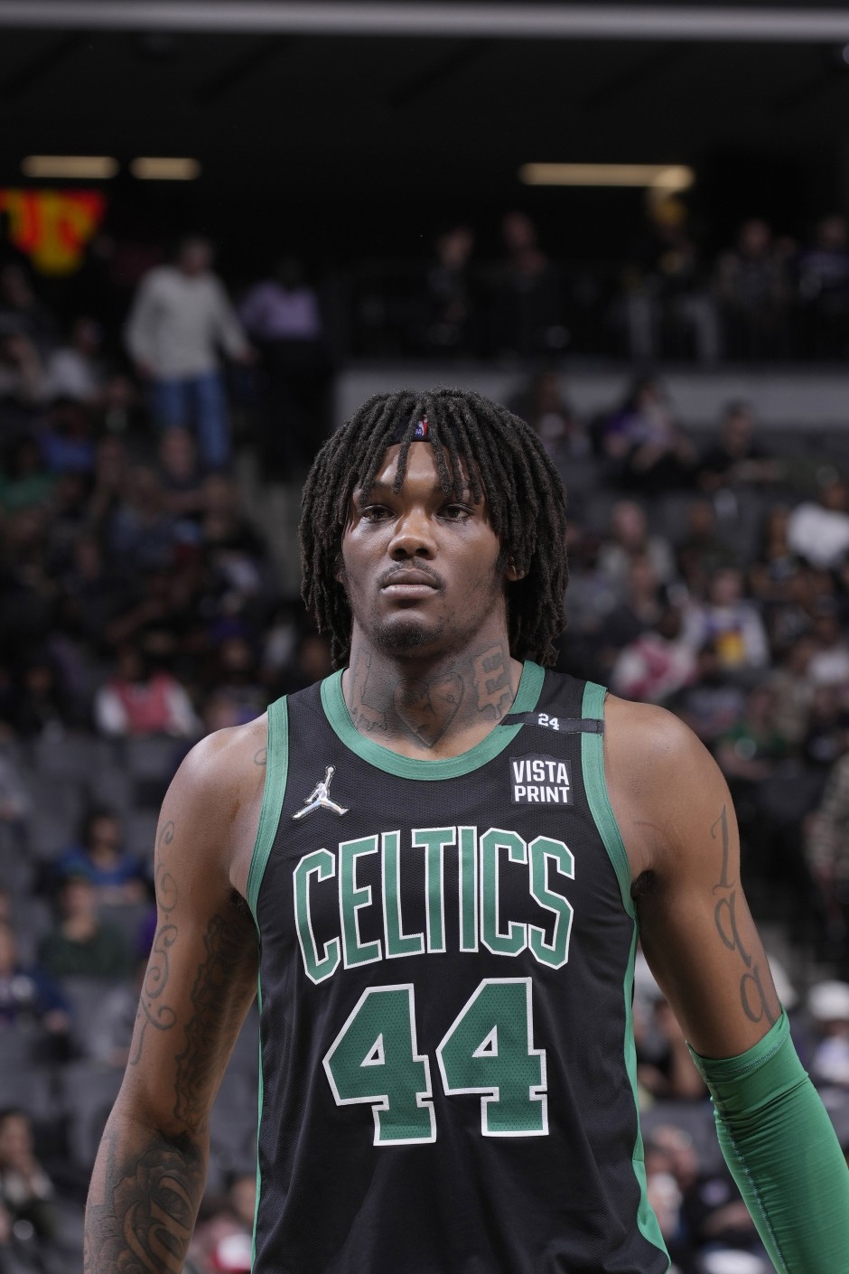 罗伯特左膝半月板撕裂将伤停 或将缺阵凯尔特人数周