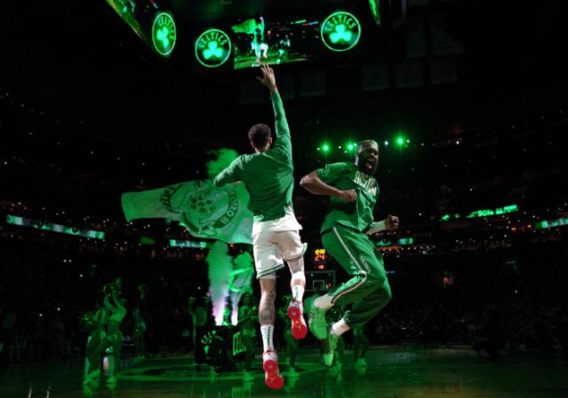 华丽蜕变成争冠大黑马 绿军从东部第11到榜首位置