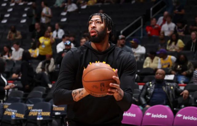 湖人公布最新伤病情况 詹姆斯与浓眉出战不明确