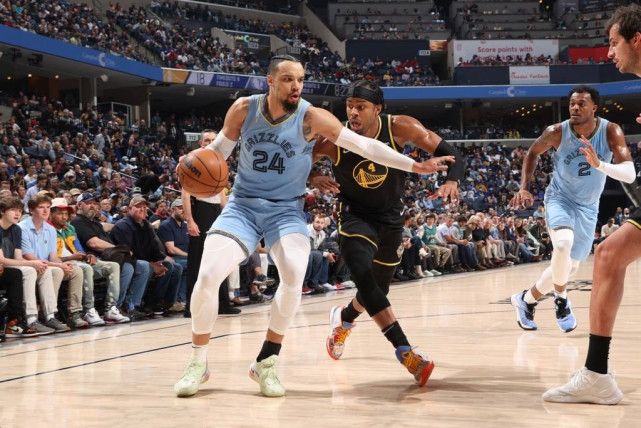 勇士狂输28分 无水无花只能抓瞎