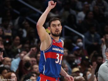 萨特兰斯基谈到了B联赛  表示日本的篮球水平有进步