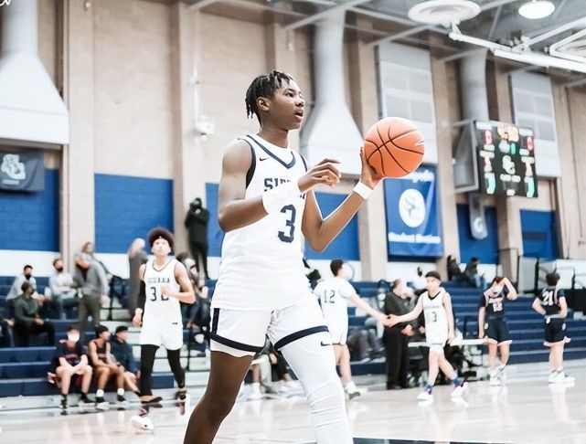 詹姆斯14岁小儿子备战AAU全国赛 身高已经达到了1米85