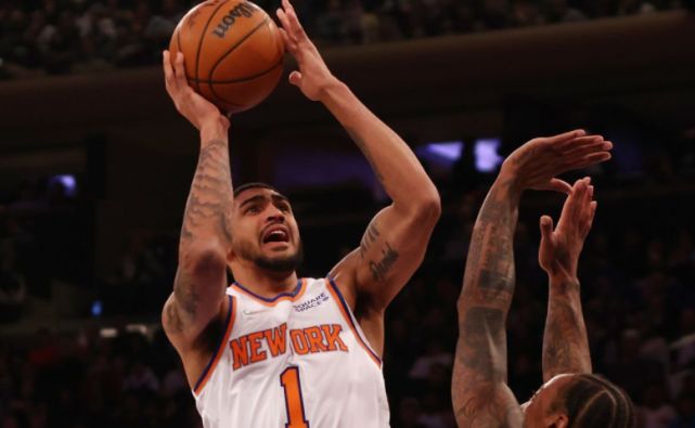 名记表示兰德尔与尼克斯关系破裂 都是独自换衣服