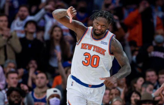 名记表示兰德尔与尼克斯关系破裂 都是独自换衣服