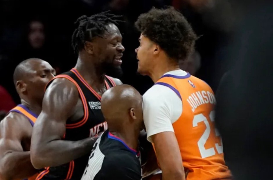 兰德尔为什么突然想离开 兰德尔似乎与尼克斯是脱节了