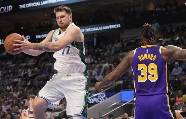 威少带队效果不佳 湖人半场丢82分落后26分