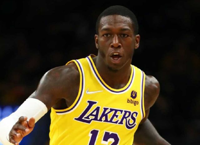 纳恩将接受MRI检查赛季报销 没代湖人出战任何一场常规赛