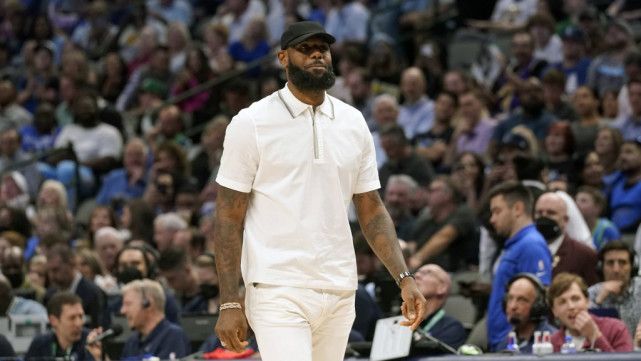 湖人伤病报告出炉 詹姆斯返回洛杉矶浓眉出战成疑