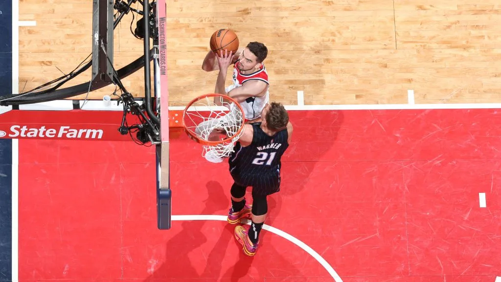 托马斯·萨托兰斯基获得了 罕见的双双得分