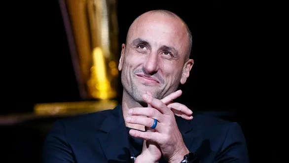 据报道称吉诺比利和哈达威 将成为2022年名人堂的头条