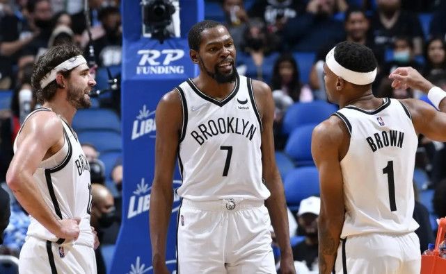 克拉克斯顿5场90%命中率 年仅23岁成为了篮网新一代的饼皇