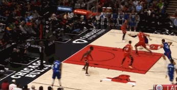 德罗赞打出50分 公牛击败快船主场获胜