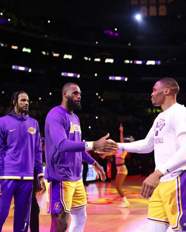 得分榜前十正负值与攻防效率垫底 詹姆斯砍高分成副作用 