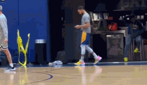 库里将缺席球队余下的5场常规赛 伤势恢复的还不错